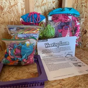 Weaving loom and yarn